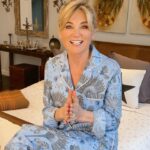 Anthea Turner Instagram - How do you like to wind down in the evening? ⁠ ⁠ We’ve got an exclusive sneak peek at @AntheaTurner’s bedtime routine featuring Balm 6 and Body 3 (plus a glass of red!).⁠ ⁠ You can purchase Anthea’s gorgeous products via her website - www.antheaturner.com - and don’t forget to use the LIZLOVES affiliate discount code to save a fabulous 15% off.⁠ ⁠ What are your bedtime rituals? Let us know in the comments below 🌙❤️⁠ ⁠ ⁠ ⁠ ⁠ #lizearle #lizearlewellbeing #bedtime #nighttimeroutine #eveningroutine #sleep #antheaturner ⁠ ⁠