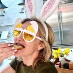 Anthea Turner Instagram - “HAPPY EASTER MY BUNNIES” 🐣 Feeling good Spring vibes today, helped along by 2 Hot Cross Buns for Breakfast! Had to be done ☺️ How are you ? 🫶🐣🫶