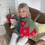 Anthea Turner Instagram – 🍓🎾 Excitement is in the air as we announce the upcoming release of our delightful new book, “Raining Strawberries at Wimbledon”! Set to hit shelves in June 2024, this whimsical tale promises to whisk readers away to the iconic grounds of Wimbledon for a royal tennis match unlike any other.

Join King Charles, Queen Camilla, Princess Kate, Prince William, and a cast of charming characters as they embark on a thrilling adventure filled with surprises, mischief, and, of course, plenty of juicy strawberries! From Buckingham Palace to the London Underground, follow the escapades of little Elly Archer, a mouse with a mission, and Harry the Hero Rat as they navigate their way through a series of hilarious mishaps and unexpected twists.

As a special treat for our readers, we’re offering a limited-time pre-publication offer! Secure your copy of “Raining Strawberries at Wimbledon” for just £6.99 (regular price £8.99). And for those who want to add a personal touch to their collection, signed copies are available for £10.99.

Don’t miss out on this enchanting tale that’s perfect for readers of all ages! Pre-order your copy today and get ready to be swept away by the magic of Wimbledon. 📚👑 #NewBook #PreOrderNow #WimbledonAdventure #LimitedTimeOffer #SplendidPublications
