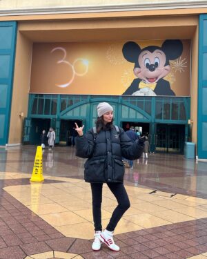 Antigone Kouloukakos Instagram - #mood MICKEY MOUSE my for ever crush @disneylandparis _____________________________________.
#antigonekouloukakos #mickeymouse #disney #foreveryoung #happykid #30yearsdisneylandparis #wheremagicgetsreal
