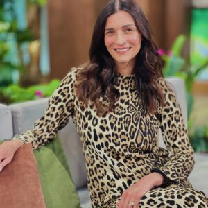 Antigone Kouloukakos Instagram - #mood Back to @megatvcom with @elenimenegaki 
Happy to be back and thank you for the warm welcome Eleni. Always a pleasure seeing you. 🌼🌸🌞

#antigonekouloukakos
#tomegatokalo 
#gitiselias
#iamback
#eleni