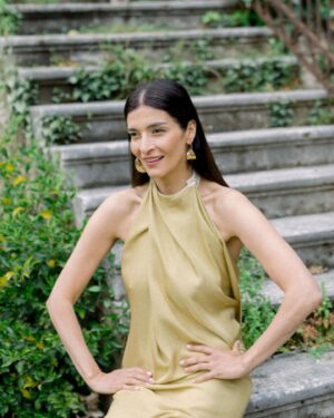 Antigone Kouloukakos Instagram - #mood GOLD @zeusndione for @youweekly.gr 

Lensed by @nicktsakanikas 

‘ Τι θα έλεγες στον εαυτό σου μπροστά σε έναν καθρέφτη και κάνοντας απολογισμό; 

Μπράβο σου, καλά τα πας, συνέχισε έτσι! Και όταν κλαις κ στεναχωριέσαι δεν πειράζει, ομορφαίνουν τα μάτια σου. Είμαι περήφανη για εσένα, σε αγαπώ! ‘

Interview by @gsirixa 

Art direction @spacedudie 
Makeup by @freideriki_lou 
Hair by @mairyliberatou 
Cinematographer @zoudiaris_vasilis 

Special thanks to @achaiaclauss for the warmth hospitality 

__________________________________.
#antigonekouloukakos #muse #interview #covergirl #fashionshoot #actorslife #youweekly #blessed #gratefulheart #lovemyjourney #gratitudeattitude #loveyourself
