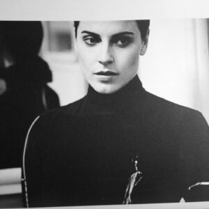 Antje Traue Instagram - „Challenge accepted“ chosen by wonderful @annaschudt - In me are all I met, that’s how I want to be in everyone. #womensupportingwomen