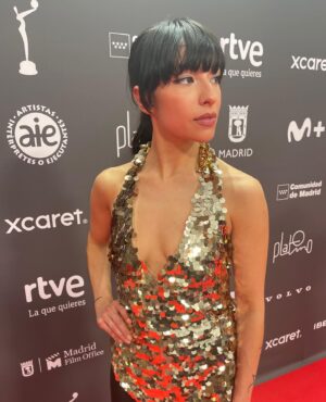 Antonia Giesen Instagram - Gracias a todo el equipo que me acompañó en los premios Platino @premios_platino 
Diseño @leshommesofficial 
Estilismo @josejuan35 
Pelo y maquillaje @consueortizmakeup 
Asistente @juliavroman 
Agencia @one__offartists 
@constanzaportigliati 

@imc_management ❣️