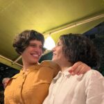 Antonia Giesen Instagram - Genialidades, juntas y visitas berlinesas. Manu y María cumpleañera. Día de lago con personas hermosas y simpáticas. Un chico cada día más guapo. Palestina libre y alto al fuego YA!!!!! Comidas en casa y conversas que pueden ser infinitas con nuestra Tante Claudia. Las calles de Berlín, con aires de represión, fiscalización y creatividad. Siempre es un poco así, bueno y malo. Pero lo importante es que es primavera!!! Y para una lagartija como una se acerca la mejor temporada del año.