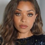 Antonia Thomas Instagram - Thursday night. Out out. 🖤🖤🖤🖤🖤 @britishvogue x @netflixuk @bafta TV Wearing @rachelgilbertau @rupertsanderson @mariablackjewellery @giarite Styling: @hollyevawhite Make up: @valeriaferreiramakeup 🖤🖤🖤🖤🖤