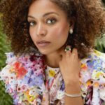 Antonia Thomas Instagram - @hellofashion_uk Summer issue out today.💛 @vancleefarpels Photographer: @timokerber Stylist: @lauraweatherburn Assisted by: @chlogallacher Makeup: @kennethsohmakeup Hair: @dionnesmithofficial Nails: @secretspauk Art Direction: @marion_reilly Words: @becklesd Production: @clarepenners Editor: @mrsjillwanless