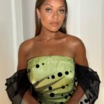 Antonia Thomas Instagram - @nationalgallery x @burberry summer soiree. 🌸 🖼️ 🎨 @huishanzhang @jimmychoo @jessica_mccormack @hollyevawhite @francescabrazzo @alishadobson @emmarosehargreaves