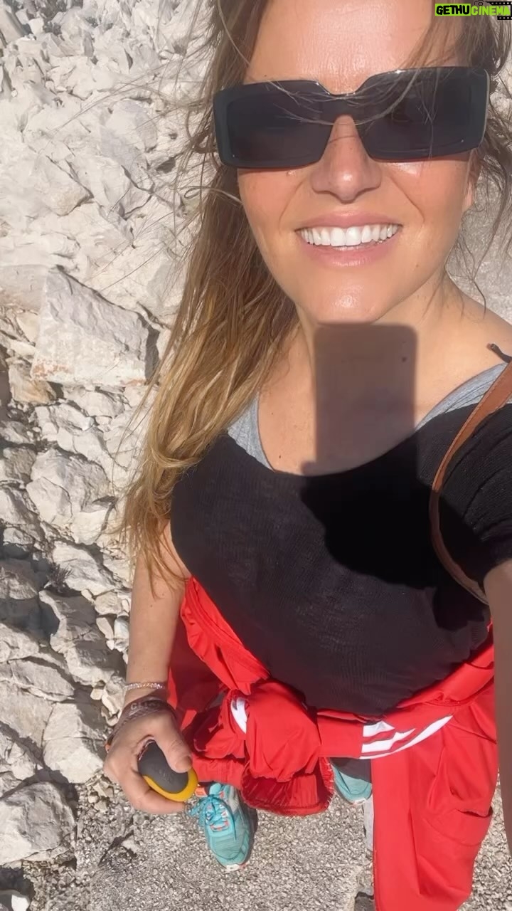 Antonija Blaće Instagram - ☀️🌊 #sea #seaside #hike #croatia #coast #sunny #happy