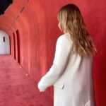 Antonija Blaće Instagram – Dok čekam fotke za @rtl_hr mali škic kako je to izgledalo na setu 🥰 
#team #glamsquad 
#hair @mijomajhen #makeup @jlstylebeauty #styling  @iva_zengg #outfit  @twinsetcroatia  #foto @mateasmolcicsencar 

#shooting #soon #styling #posing #fashion #tv #tvshow