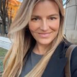 Antonija Blaće Instagram - Petak je dan za pramenove 😍 I murder on the dance floor 🕺🏼🕺🏼🕺🏼 Di se ide danas? #hair @hairsalonbyroman #weekend #spring #hair #goodhairday #blonde #highlights #sunnyday