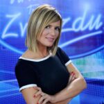 Antonija Blaće Instagram – Danas je DAN TELEVIZIJE 😍 jedva sam probrala slike, ne da instagram vise od 10, a ni 110, ma ni 1110 mi ne bi bilo dovoljno sto smo sve odradili 🙌🏼
Od divnih suvoditelja, prijatelja, suradnika, urednika, kolega, regionalnih projekata, Jamesa Arthura u finalu, letova na Tajland, postavljanja prvih sezona nikad vidjenih emisija… dva puta prva žena na svijetu u nekom formatu ( to sam ekstra ponosna)… bilo je tu dosta prvih koraka… bilo je i smijeha i suza, ali sve je to televizija 😍
Ipak, sve je pocelo s ovom prvom slikom, pitam se sjeća li se netko kako se zvao ovaj moj alter ego 😍
Televizijo, sretan ti tvoj dan. I dragi kolege, hvala vam za sve naše tv trenutke, znate točno koji ste 😍#television #show #tvshow #photodump #tvday #shooting