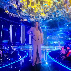 Antonija Blaće Instagram - Nemojte me zvati, vodim @superstarcroatia 

@mijomajhen 
@jlstylebeauty 
@jtudorbevanda 
@kriedesign 
@anka_jewelry