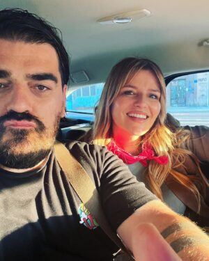 Antonija Blaće Instagram - 5 ujutro je. Krecemo na put. 
Di idemo? Bas me zanima hoćete li pogodit 😍 
#travel #couple #marriedlife
