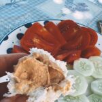 Antonija Blaće Instagram – Reci mi da je ljeto bez da kažeš da je ljeto. 
Ekstra bodovi za stolnjak 😍
#croatia #summer #summertradition #coast #sea #food #simplelife