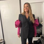 Antonija Blaće Instagram – Instagram vs reality 🤓 

Gledate @superstarcroatia?

Hair: @mijomajhen 
Makeup: @jlstylebeauty 
Styling: @jtudorbevanda 
Outfit: @kriedesign 
Accesories: @swarovski_retailer_detemporehr