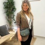 Antonija Blaće Instagram - Ako ste ikad htjeli napraviti lasersku epilaciju- sad je trenutak. Prije par dana sam vam na storije digla prvi odlazak u @depilhome_zagreb Ukratko podsjetnik: Konzultacije su vam besplatne, cure su jako ljubazne i sve će vam objasniti. Tretman je bezbolan, i prilicno sam se iznenadila koliko brzo sve ide. Naravno to ovisi o zoni koju tretirate. I baj d vej, Depilhome imate u Greengoldu, na Ribnjaku, Jarunu i u Areni. Hvala, molim, i drugi put 🤗 P.s. Znam da fotka izgleda ko da sam sretna izašla od zubara, ali nisam, bila je to laserska epilacija. Equally plesurable! #depilhome #depilhomezagreb #laserskaepilacija