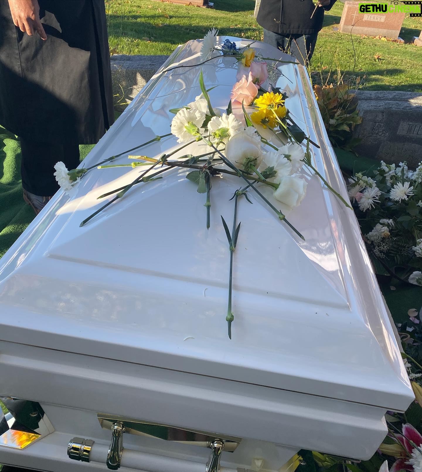Antonique Smith - 3.6K Likes - We said goodbye to my grandma, Dobie Smith, on Friday. šš It was a beautiful service for a special lady!! Her nickname was "Shine". ⨠And she shined so bright that the amazing mayor of East Orange announced at the funeral that the street she lived on (Hollywood Ave.) will be named after her!!!! šš¾ She loved unconditionally and somehow made everyone feel like they were her favorite...she made everyone feel special!! ā¤ļø She had 10 kids and a million grands, great grands etc. Lol My dad was her 8th kid. Me, my mom and sis wore matching dresses cause grandma always wanted the family to look sharp! š„°
I will miss her so much. My new angel in heaven, reunited with grandpa. #RIP Shine. ššššš¾ā¤ļø