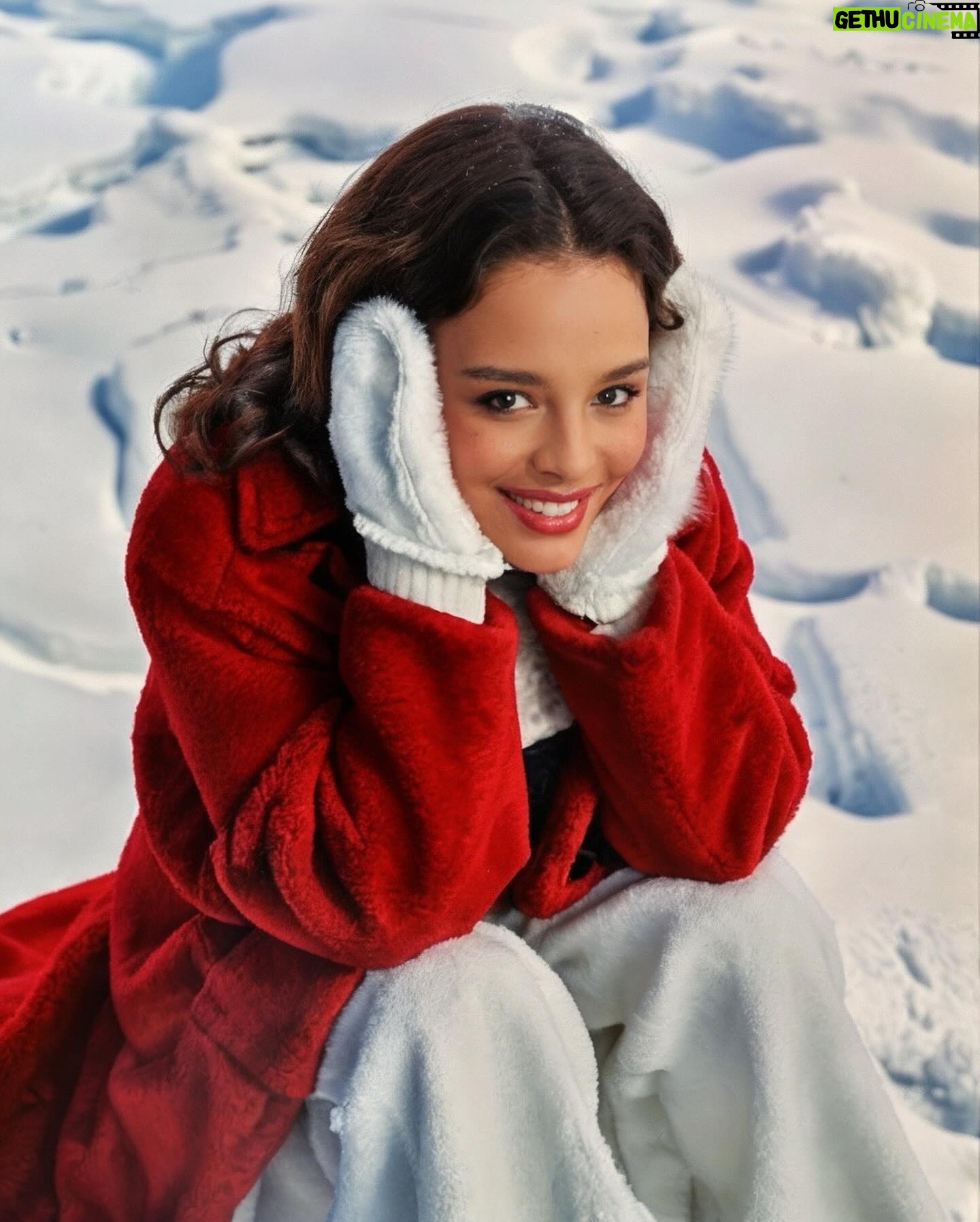 Antonique Smith - 3.6K Likes - Merry Christmas eve!! š„°ā¤ļø