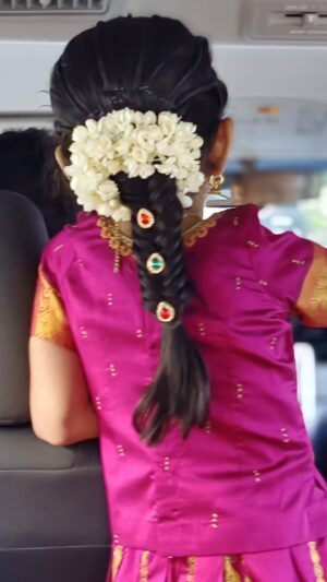 Anu Prabhakar Instagram - ಐಷು ಕಲ್ಯಾಣ ವೈಭೋಗಮೇ ❤️❤️❤️

@aishwaryaarjun @umapathyramaiah @arjunsarjaa @neetuarjun14 @anj204 @raghumukherjee @anu.p.mukherjee @rathnamukherjee @gayatri_prabhakar