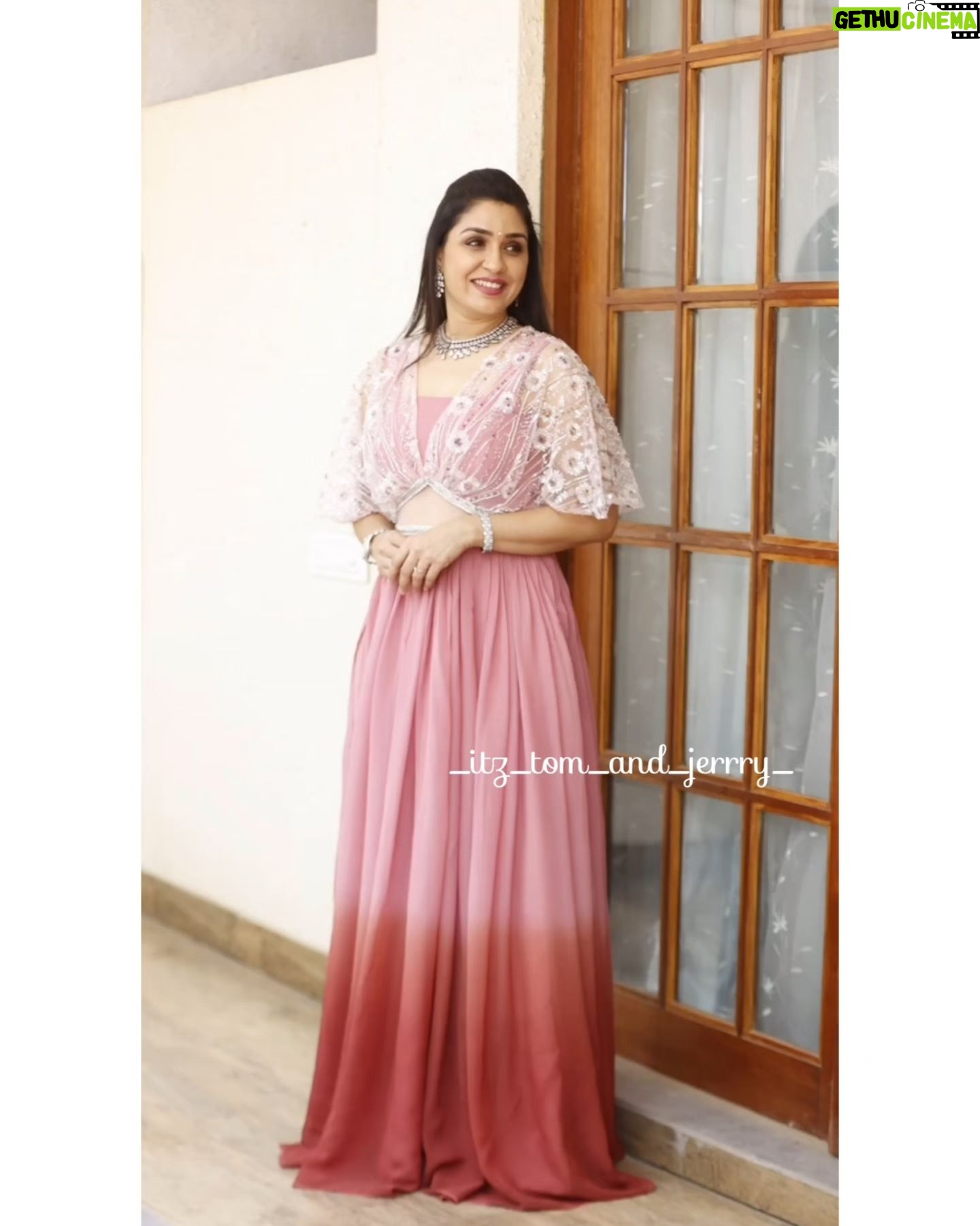 Anu Prabhakar - 2.1K Likes - 🌎❤🤗
.
.
#anuprabhakar #anuprabhakarmukherjee #karnataka #kannadiga #kannadamusically #kannadigaru #kannadigas #kannadig #kannadiga #kannadigaru #naanukannadiga #nammakarnatakamemes #actor #karnatakatourism #sandalwood #kannadacinema #viral #kannadasong #kannadamusic #kannadavideos # kannadastatus #kannadatalents #kannadahitsongs #kannadadubs #kannadabgm #kannadamemes #kannadathi