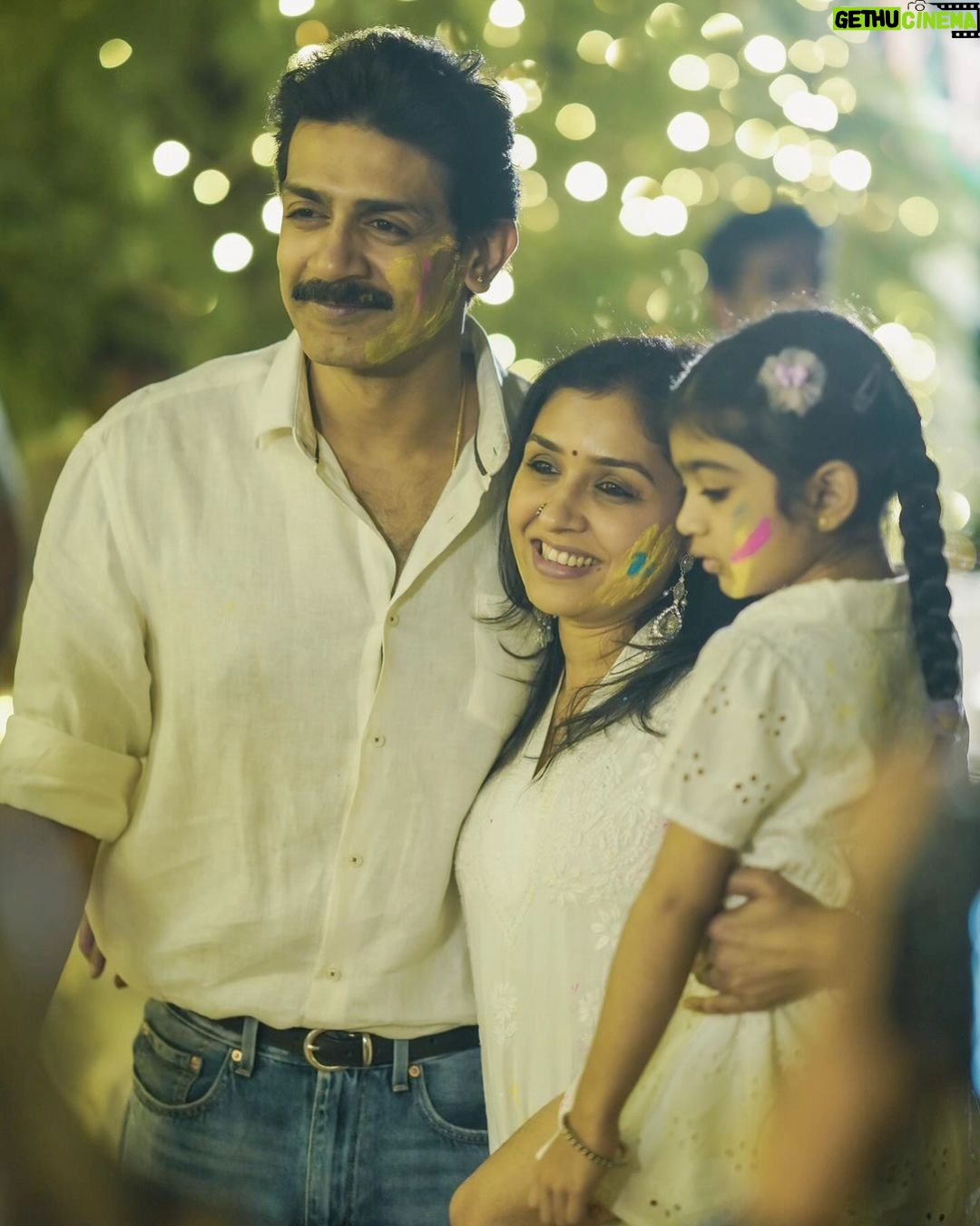 Anu Prabhakar - 3.8K Likes - #latepost #holi #festival
#raghumukherjee #priyankaupendra #AnuPrabhakarMukherjee❤️
Follow 👉 @raghuanufansofficial
@raghumukherjee @priyanka_upendra @anu.p.mukherjee
#raghuanufansofficial #raghuanuprabhakarmukherjeefans #raghumukherjeefans #anuprabhakar #anuprabhakarmukherjeefans #fans #instagram #sandalwood #kfi #actor #actors #kannada