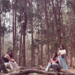 Anubha Sourya Sarangi Instagram – Escaping the chaos, embracing the heights. When my girl gang unites, adventure takes flight! 

Beautifully edited by @dear_devo 

#GirlsGoneWilderness
#MountainEscapades
#SquadGoals
#AdventuresWithMyGirls
#PeakPerfection
#MountainMavens
#GirlTripBliss
#NatureNymphs
#WildAndFree
#SummitSisters
#InfiniteViews
#GirlsJustWannaHaveFun
#kodaikanal #homestaysatkodai