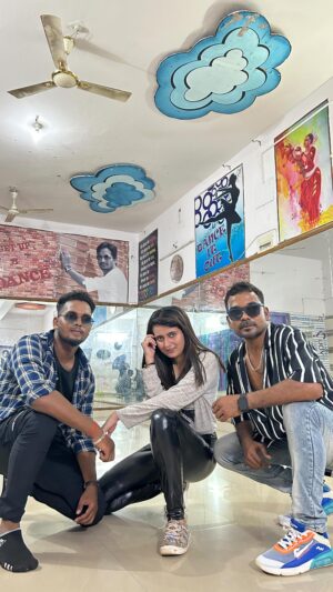 Anubha Sourya Sarangi Instagram - Dance has always been therapy for me. That red face you see is the blood rush in my heart that feels so amazing and refreshing. 
@gspa_the_dance_mataz , @girish_mohanty sir , thank you for existing , thank you for mentoring me to every compliment I get today for my dance. 
GSPAians it’s so good to dance with you again after 3 long years! 
Looking forward for more!
