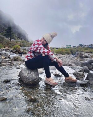 Anubha Sourya Sarangi Instagram - Embarking on an epic trip to Sikkim's serene mountains and enchanting streams! 🏞️✨

 #SikkimDiaries #MountainMagic #gangtokstays #EpicTrips #gangtok #naturetherapy #Sikkim #travelgram
