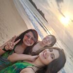 Anubha Sourya Sarangi Instagram - My dear girls! Beach is calling again 🌊⛱️🏖️👙☀️