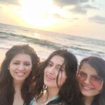 Anubha Sourya Sarangi Instagram - My dear girls! Beach is calling again 🌊⛱️🏖️👙☀️