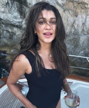 Anuja Joshi Instagram - 🌊