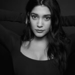 Anuja Joshi Instagram - I’m fluent in brown eyes 📸 @kevin_hatt HMU @sandrinevanslee