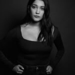 Anuja Joshi Instagram - creativity takes courage 📸 @kevin_hatt 💄 @sandrinevanslee