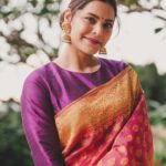 Anuja Sathe Instagram - Nothing.. Absolutely nothing beats the elegance of a saree ❤️💝 #sareelove #gotooutfit #marathimulgi #traditionaloutfit #tissuesilk