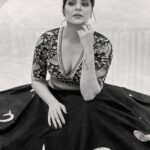 Anuja Sathe Instagram - Some pictures are saved for later 🙃🙂 Outfit : @shrutimangaaysh 📸 : @saneshashank