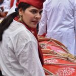 Anuja Sathe Instagram - कलावंत ढोल पथक,पुणे @anujasatheofficial @kalaawantdholpathak #kalavantdholtashapathak #ganpati #ganpatibappamorya #ganeshchaturthi #pune #punecity #puneganeshfestival #puneganeshfestival #bhausahebrangari #maharashtramaza #mahatashtra_ig #unlimitedmaharashtra #dhol #dholtasha #punedhol #marathiindustry