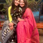 Anuja Sathe Instagram - Diwali Rituals🪔🪔❤️❤️ #photodump #friendslikefamily #happydiwali @ankita_parad @rasu1986 @ishadixit