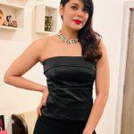 Anuja Sathe Instagram - #nophotoshootthistime #just ♠️♠️ #homesweethome Felt cute might delete later🤷🏻‍♀️
