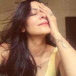 Anuja Sathe Instagram - And It was all Yellow 🙂🙃💛💛
