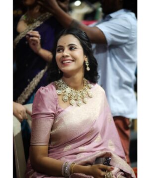 Anusha Hegde Instagram - ⭐️⭐️⭐️⭐️⭐️⭐️
Jewellery: @new_ideas_fashions 
Pc: @s.a_arun_