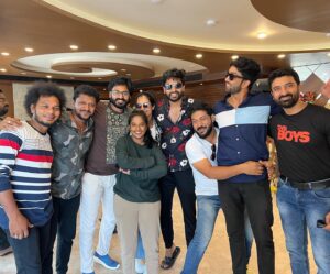Anusha Hegde Instagram - #friendship 😍

@anushahegde__official @actoralagappan @paprighoshofficial @gabrellasellus_official @pavan_ravindra @jishnumen_official @its_shabana_ @chaitrareddy_official @iyappan_unni_official 

#friendship #happymoment #sunstars #sunnachathirakondatam