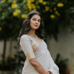 Anusha Hegde Instagram - The thing about being vintage is that it never goes out f fashion ❤️ ⭐️⭐️⭐️⭐️⭐️⭐️ Hairdo: @mahi_hairdo