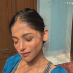 Anusha Viswanathan Instagram - Let the Sun burn it all. 🔥 . . . #mood #burn #sunkissed #hope #weekend #warm #love #fashion #travel #work #bengali #sunlover #aesthetics #trendingreels #trending #trendingsong #chor #hellomarch #feelitreelit #instareels #letsgo #gratitude