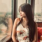 Anusha Viswanathan Instagram – “Just a baby born blue now…” 🧿
.
.
.
#white #mood #love #windows #hope #despair #contemplation #pensive #flyaway #billieeilish #music #soft #fashion #magichour #fallinglight #sunkissed #aesthetics #candid #trendingaudio #bangs #musiclover #longhair  #lifestyleblogger #fashionblogger #moodblogger