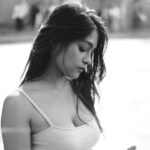 Anusha Viswanathan Instagram - “Oh, please Come out and haunt me I know you want me…” . . . 📸: @frames_unfiltered ✨ . . . #blackandwhite #monochrome #fuji #lookaway #love #blush #missing #mood #simplicity #aesthetic #fashion #candids #messyhairdontcare #hope #unsent #light #sunrays #sunbeam #travel #aesthetics #wanderlust #homesick #travelblogger #fashionblogger #moodblogger #gotthemusicinyou