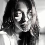 Anusha Viswanathan Instagram - Photographs are just memories frozen forever. 🤍🩶🖤 . . . P.S: #wokeuplikethis (seriously) #blackandwhite #sunkissed #sunlight #naturallight #candids #love #lovelorn #lovesick #hope #photography #shotonaniphone #wonder #aesthetic #memories #frozenmemories #takenwithlove #nomakeup #wokeuplikethis