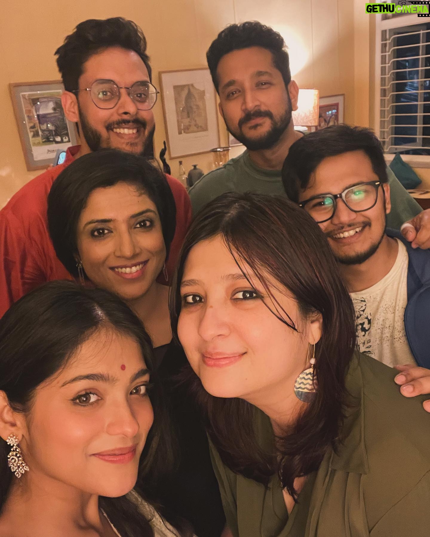Anusha Viswanathan Instagram - It all started with sharing food from the same plate at a party and the ritual continues. Some people are growing up too fast, argh!!! @anusha1902 , you go, girl and let’s share food and thoughts like we do. Love you endlessly 🫰🏻🫰🏻
