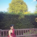 Anusha Viswanathan Instagram - Postcard from August. 🩵 . . . #throwback #mood #love #majormissing #solonglondon #sareeinlondon #london #saree #sareelove #red #sareenotsorry #fashion #aesthetic #bengali #dreamingofsummer #blues #fashionblogger #wanderlust #travelreels #traveller #moments #lostinthememory #augustslippedaway #travelblogger #feelitreelit
