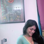 Anusha Viswanathan Instagram - 🩵💙🩷 . . . #love #mood #reeling #feelitreelit #saree #sareenotsorry #pujoblues #throwback #lover #aesthetic #fashion #boomerang #fashionblogger #instablogger #smile